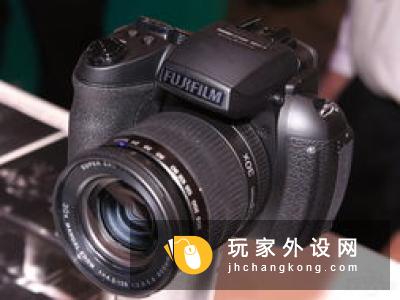 备XC15-45mmF3.5-5.6OISPZ便携电动镜头的X-T20套机正是你所需要的相机。